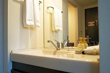 Hollywood Twin Room - Non-Smoking - Eco Plan(No Daily Cleaning)