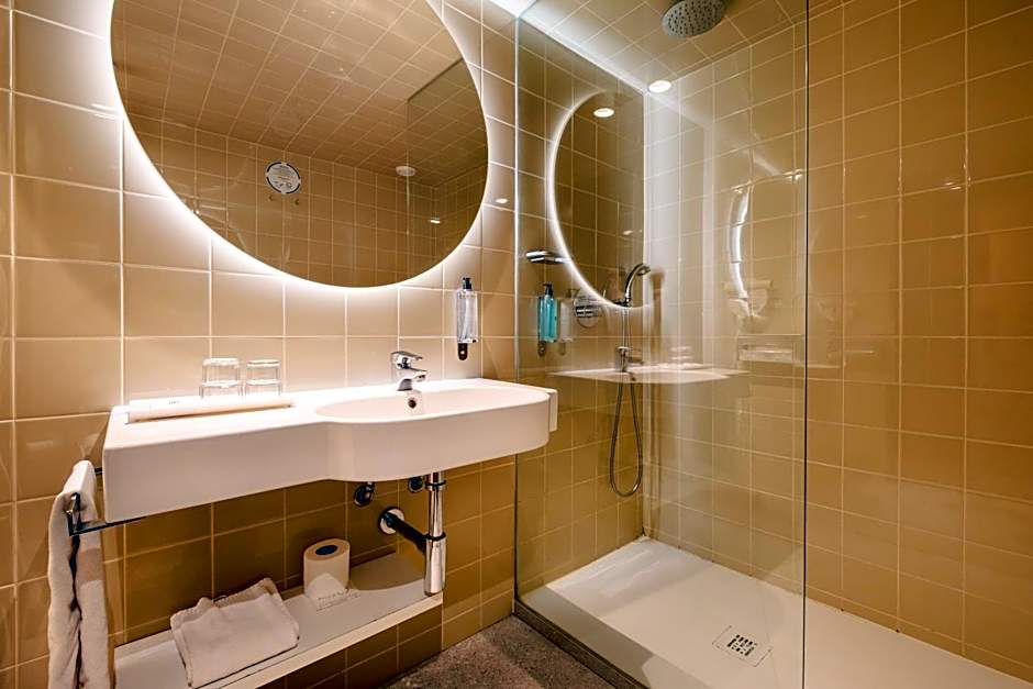 Axis Vermar Conference & Beach Hotel