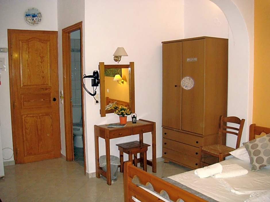 Boussetil Rooms CapAnMat