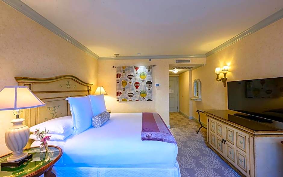 Delamar Greenwich Harbor