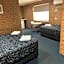 Colonial Motor Inn