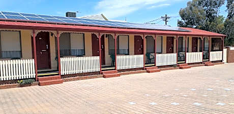 Daydream Motel and Apartments