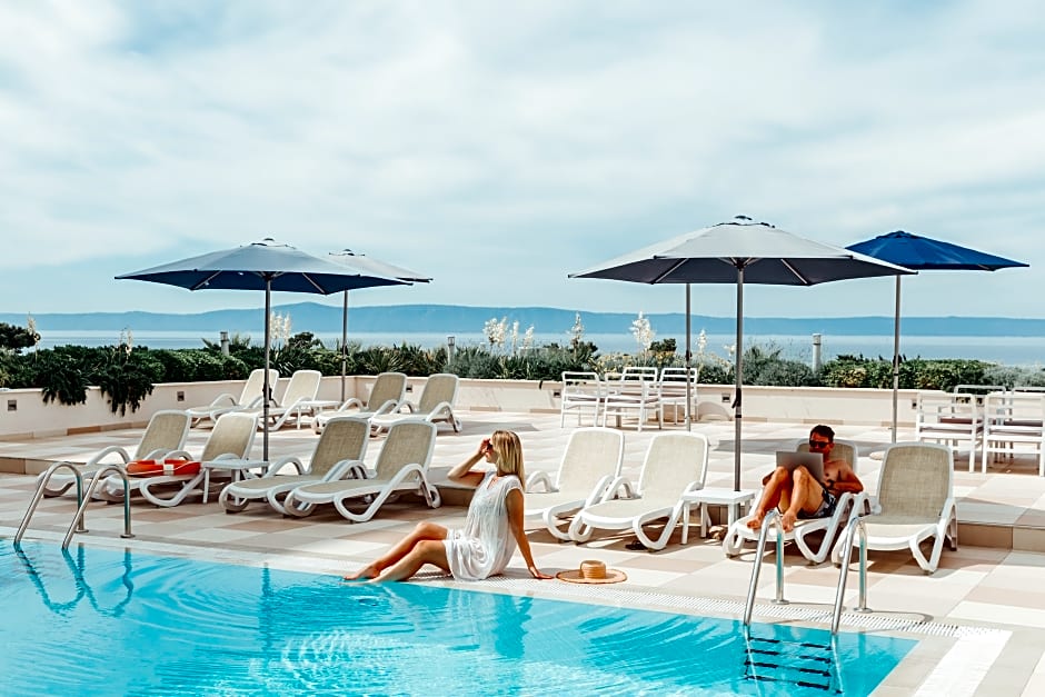 Romana Beach Apartments