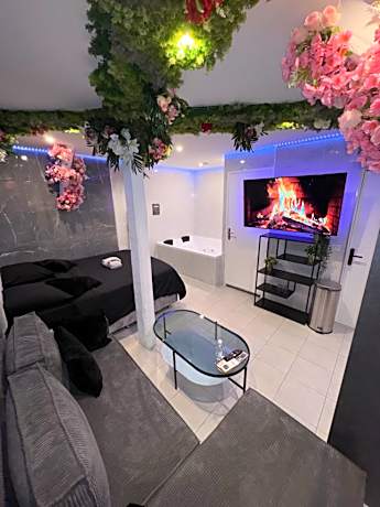 Room & Jacuzzi - Stade de France