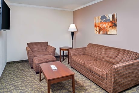 Suite-2 Queen Beds, Non-Smoking, Sofabed, High Speed Internet Access, Refrigerator, Coffee Maker, Hairdryer, Full Breakfast