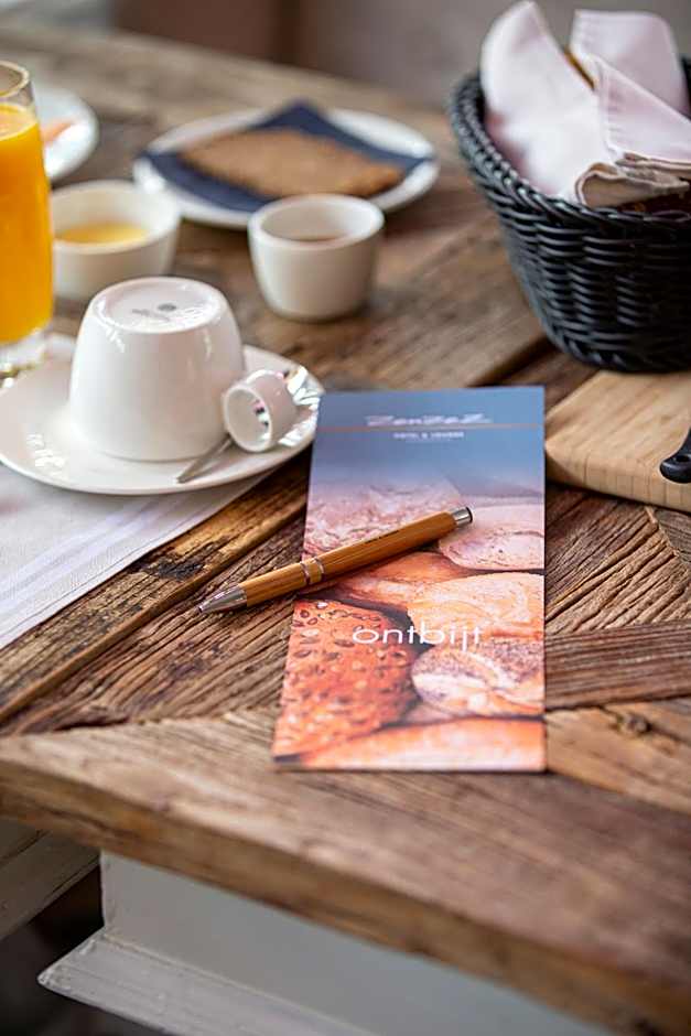 Zenzez Hotel & Lounge