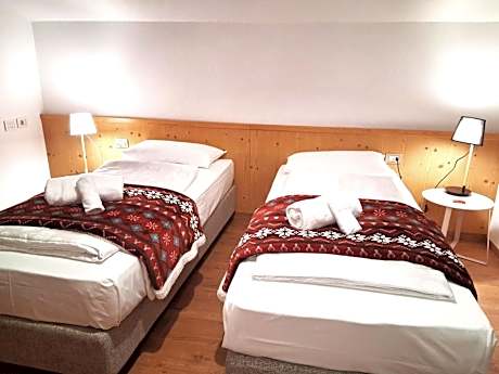 Family Suite with Balcony with Spa Access