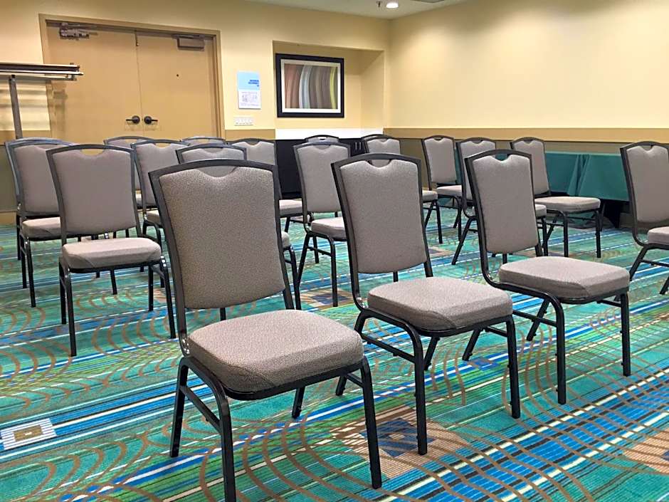 Holiday Inn Express Chicago NW - Arlington Heights By IHG