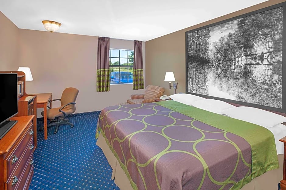 Super 8 by Wyndham Lowell/Bentonville/Rogers Area