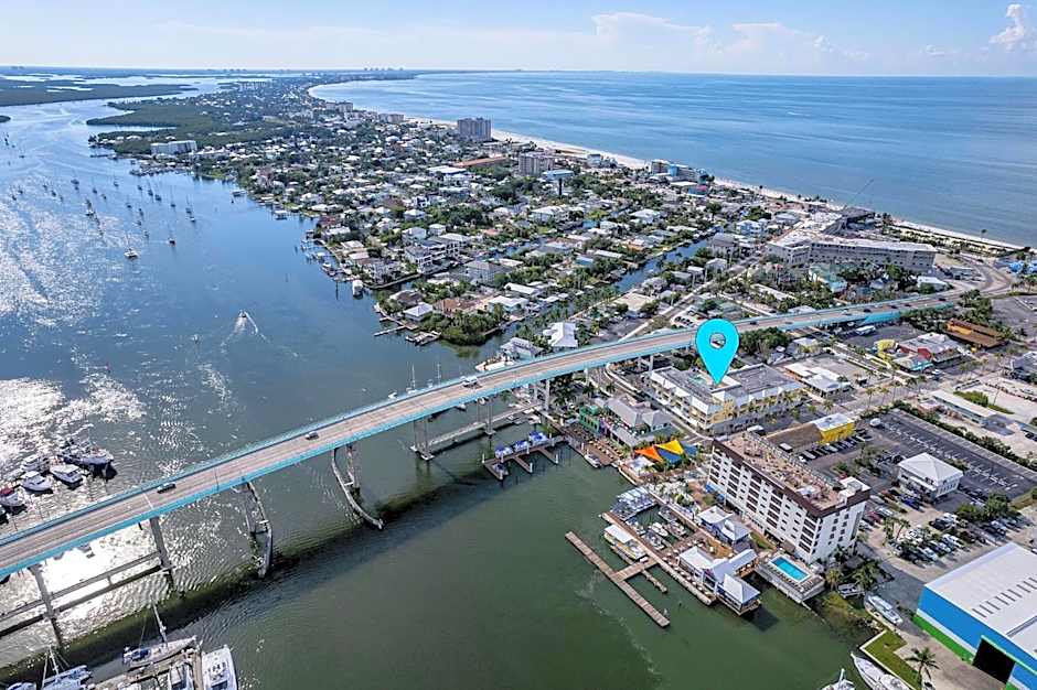 Harbour House at the Inn 207