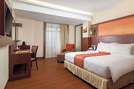 Deluxe Double Room with Bath Tub - Non-Smoking
