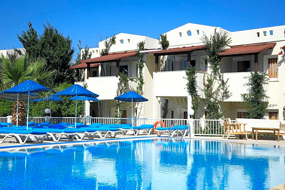 Summer Garden Suites Beach Hotel