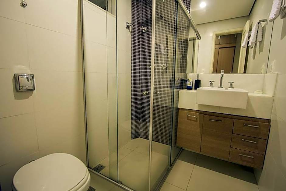 Comfortable 3 Bedrooms: Side Sea View