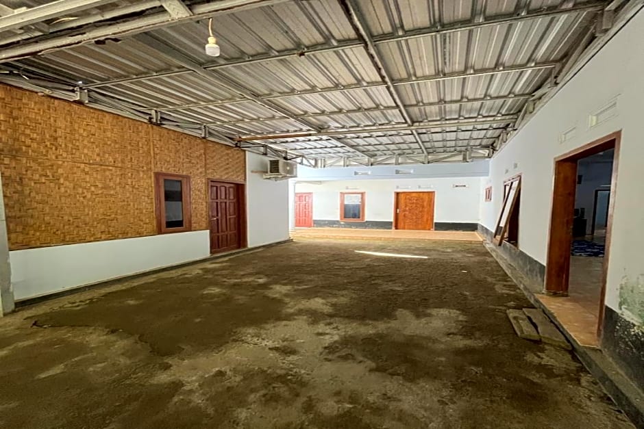 Hotel O Homestay Srikandi Pulau Merah BeachNearPantai Pancer