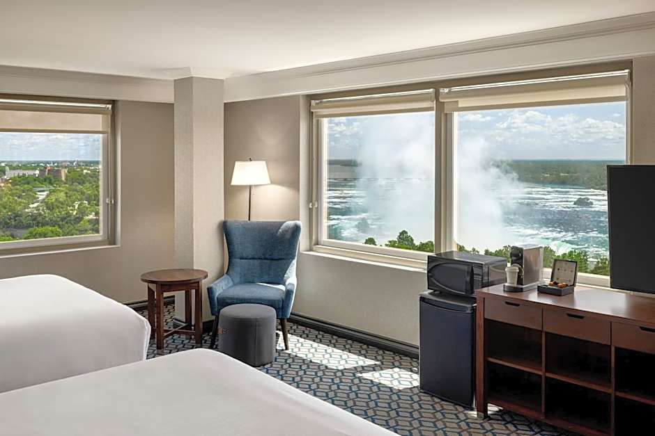 Wyndham Grand Fallsview Hotel