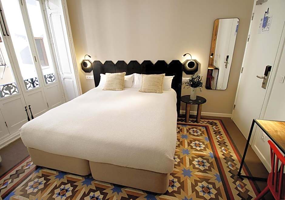 VALOLA Boutique Rooms