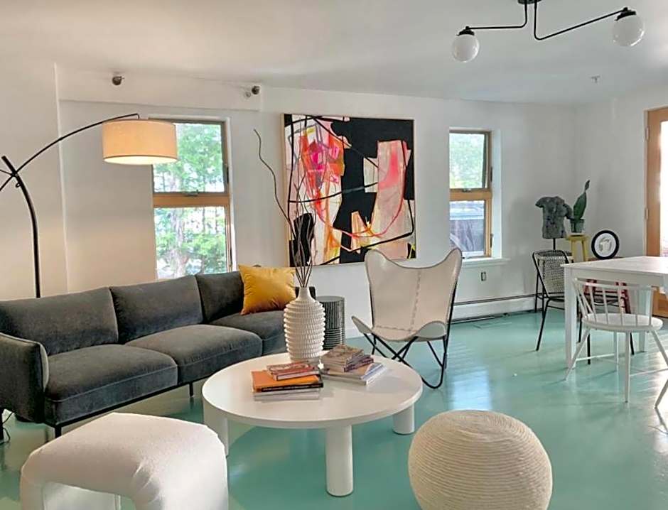 The Trail in Adams - Berkshires' Art Hotel