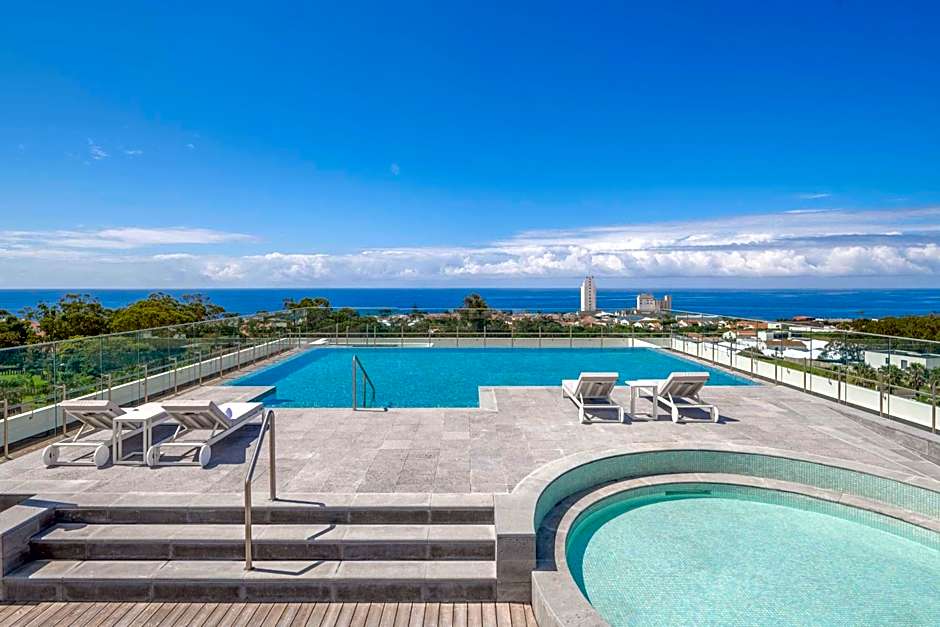 DoubleTree by Hilton Lagoa Azores