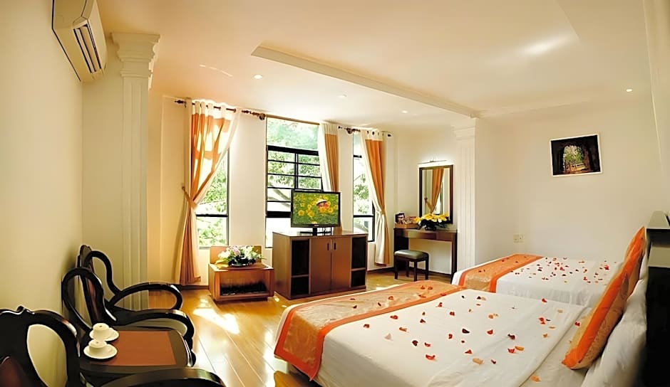 Little Brick Saigon Hotel