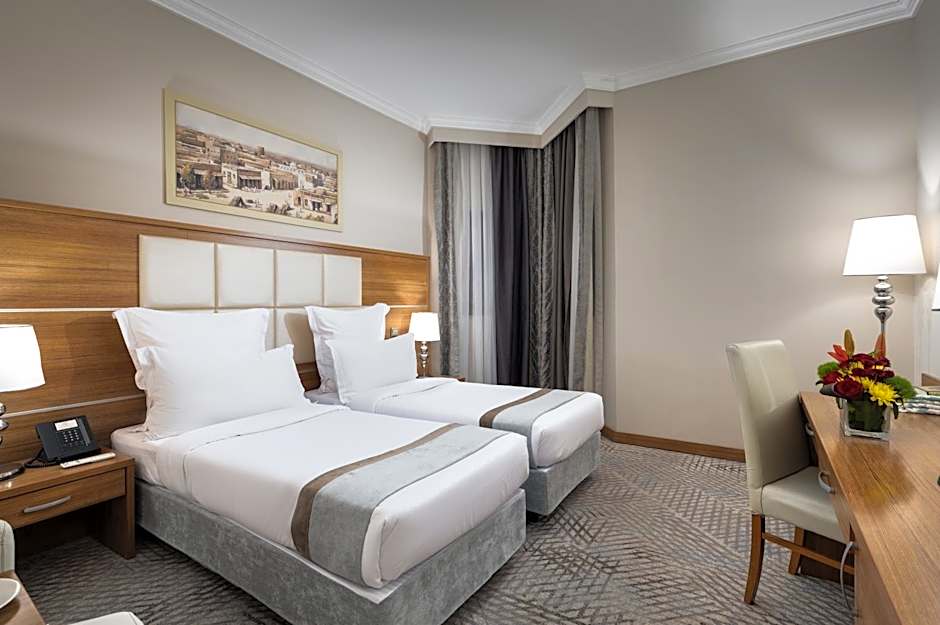 Emaar Al Mektan Hotel