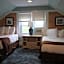 The Burgundy Inn Hotel and Apartments