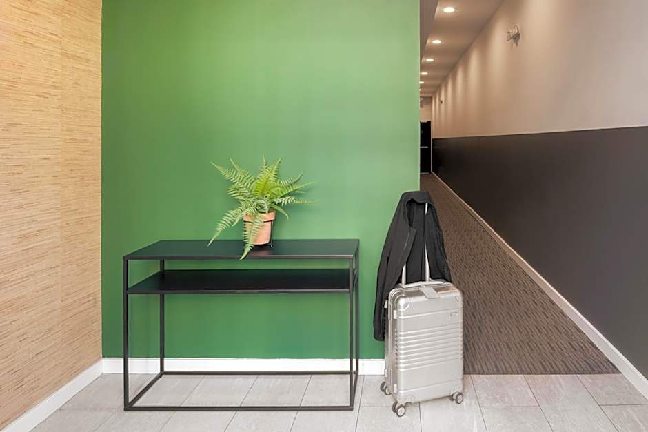 Sosuite at The Vine - Old City