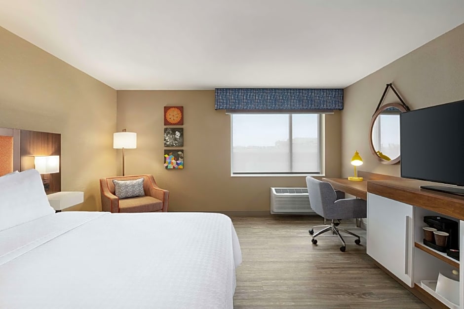 Photo 1 of 3 of 1 King Bed, Hearing/Mobility Accessible, Roll in Shower
