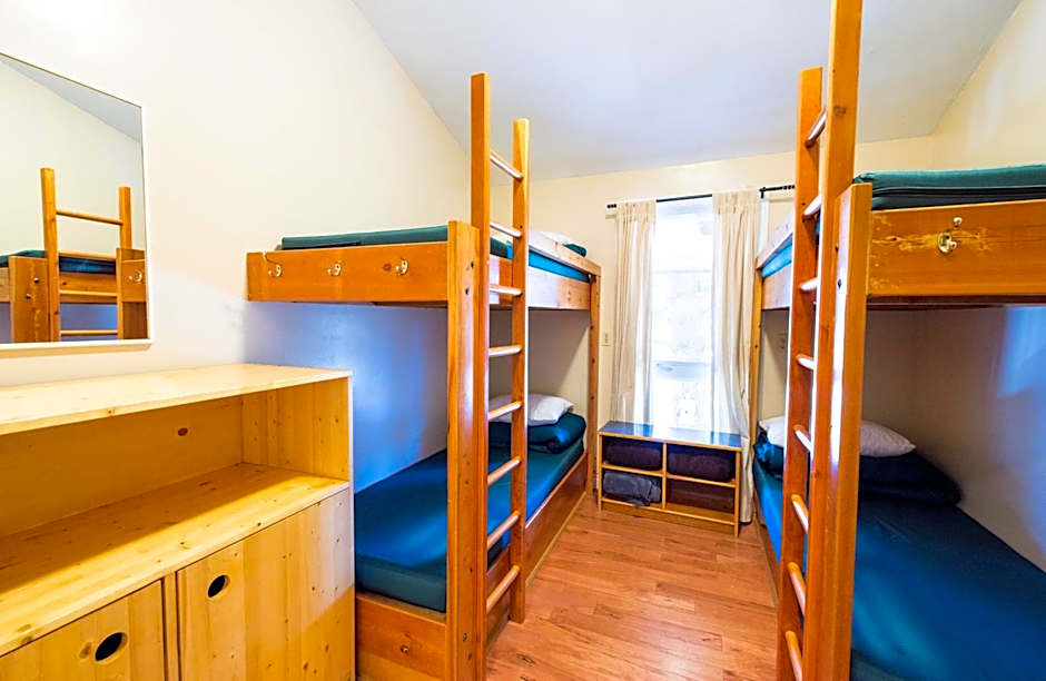 Canmore Alpine Hostel - Alpine Club of Canada