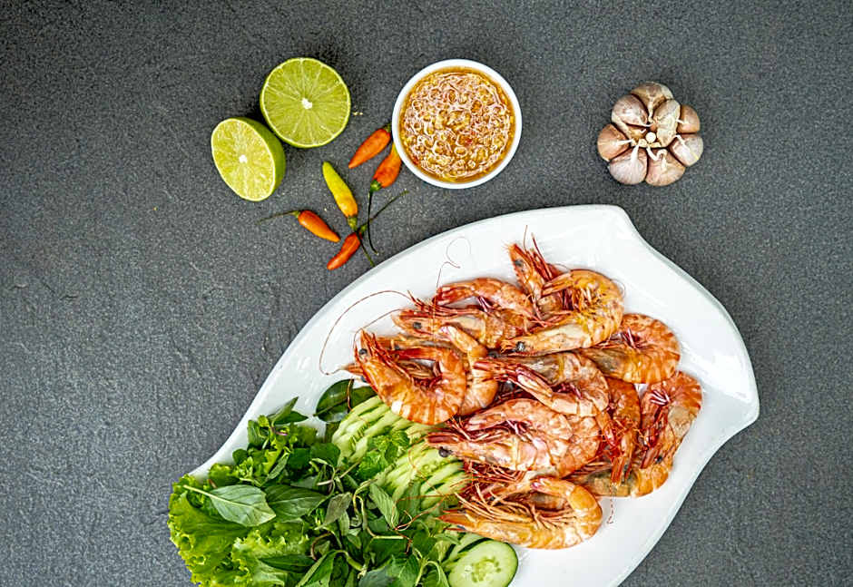 Neakru Guesthouse and Restaurant