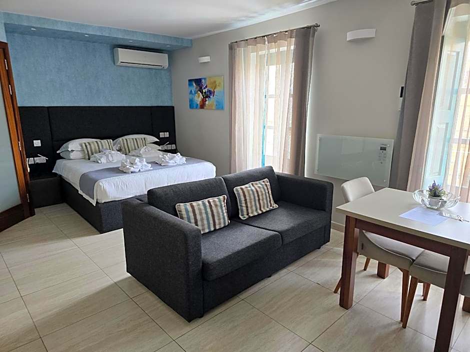D Townhouse Boutique Suites