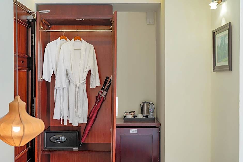 Hoi An Canal House Riverside by Haviland