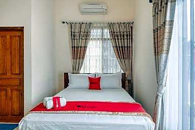 RedDoorz near Universitas Gajah Mada