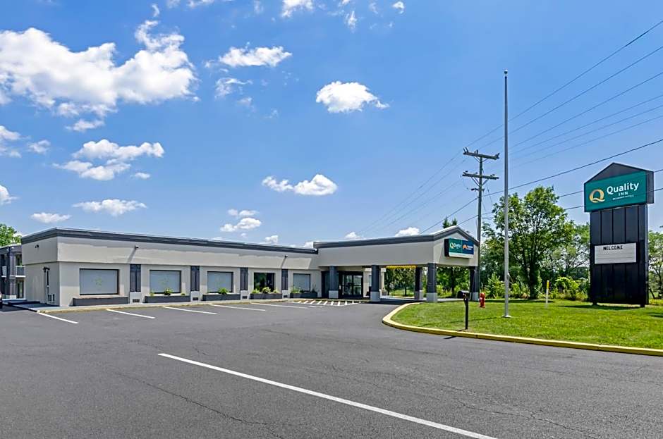 Suburban Studios Verona - Staunton North