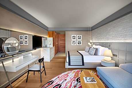 DOUBLE SINGLE USE DELUXE SEA VIEW