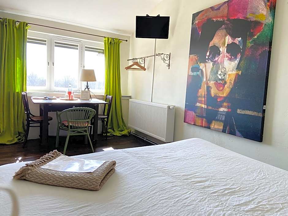 Liegen;schaft Guesthouse