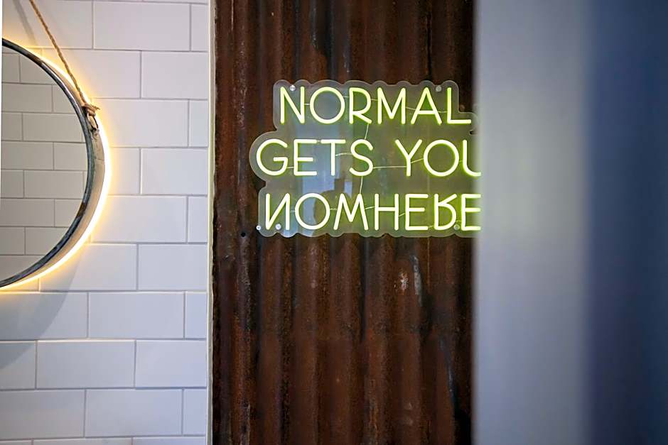 Higgihaus Aparthotel, Clare Street