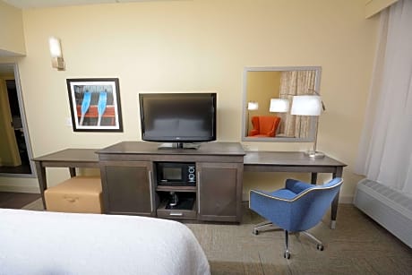 1 King Fridge/Micro Ns