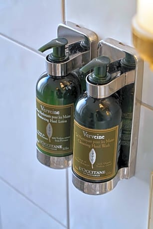 Single Room - Mini-bar drinks free of charge