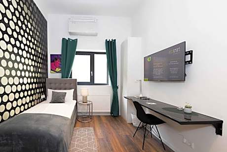 One-Bedroom Apartment (1 Adult)