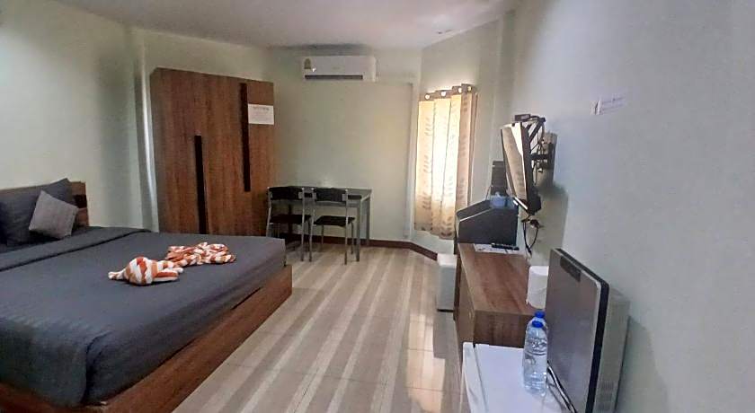 Alongkorn hotel by SB