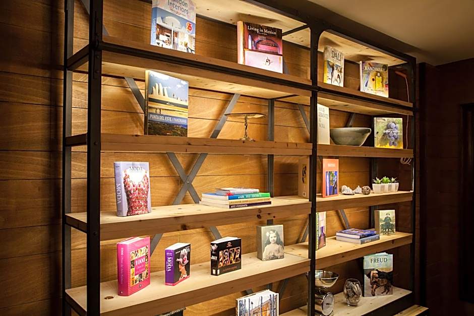 2122 Hotel Art Design