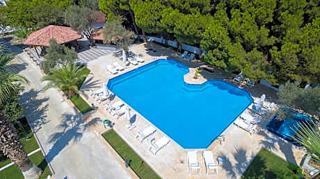 Risus Garden Marina Hotel