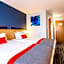 Holiday Inn Express Perth By IHG