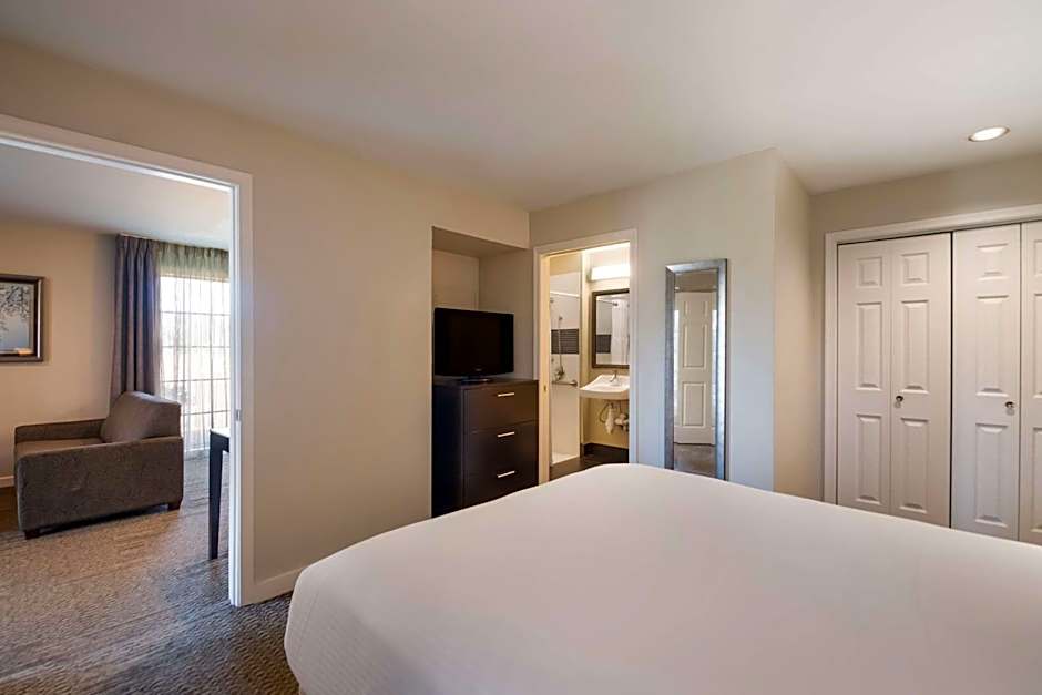Sonesta ES Suites Dulles Airport