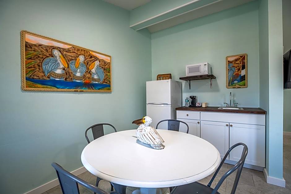 Salt Air Inn & Suites