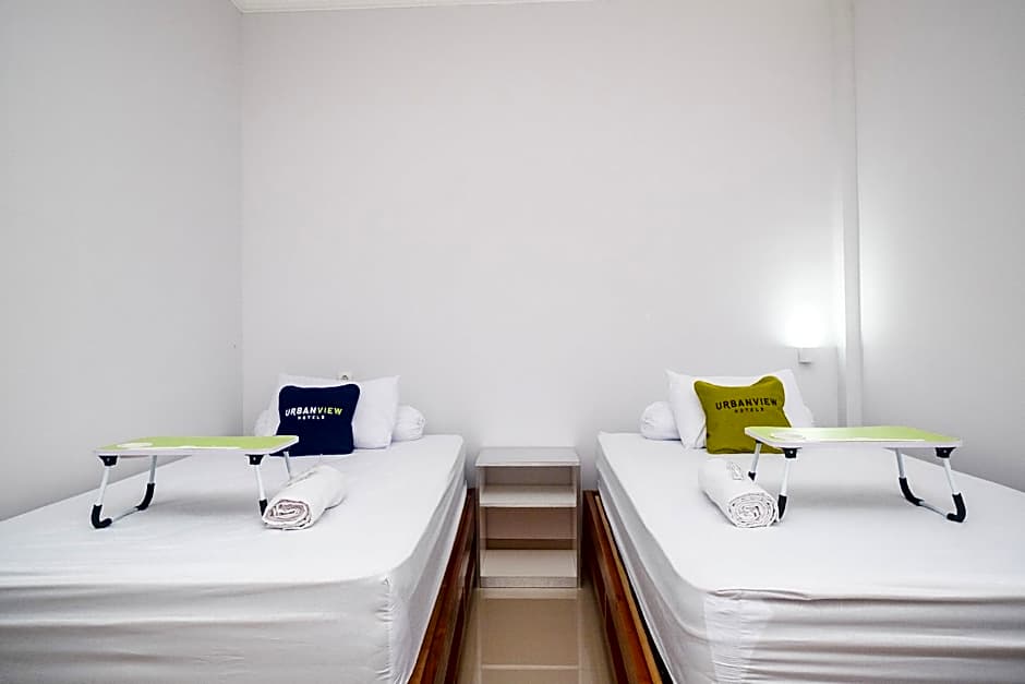 Urbanview Syariah Loji Arum Stasiun Klaten by RedDoorz