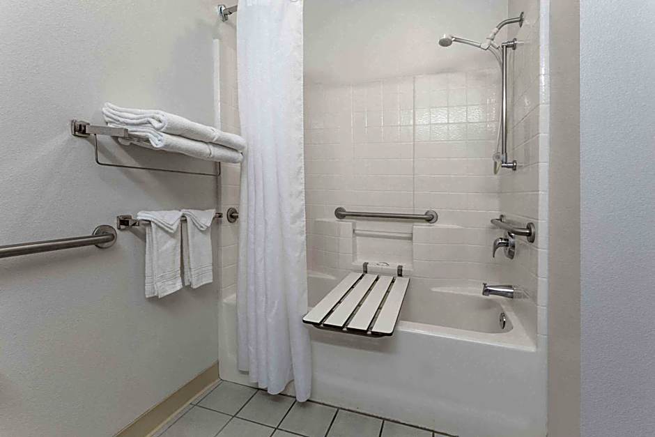 Microtel Inn & Suites By Wyndham Modesto Ceres