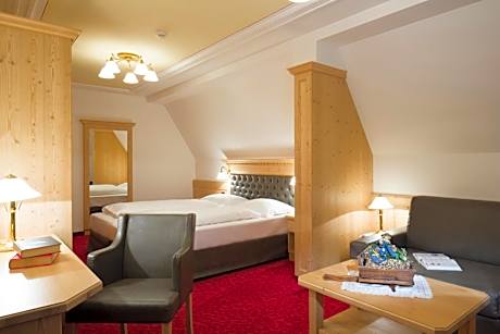 Superior One-Bedroom Apartment with Balcony