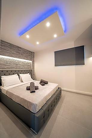 One-Bedroom Apartment with Sea View