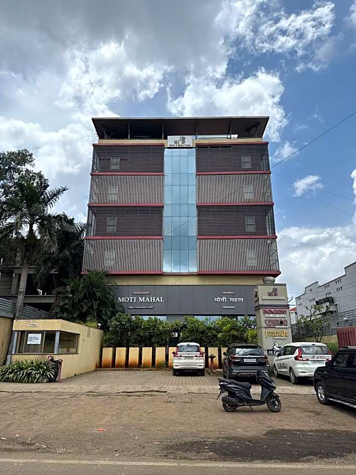 Hi 5 Hotel & Experience